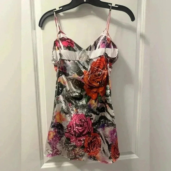 Medium Y2K Silk Feel Boutique Coastal Chic Floral Cami - Picture 4 of 16